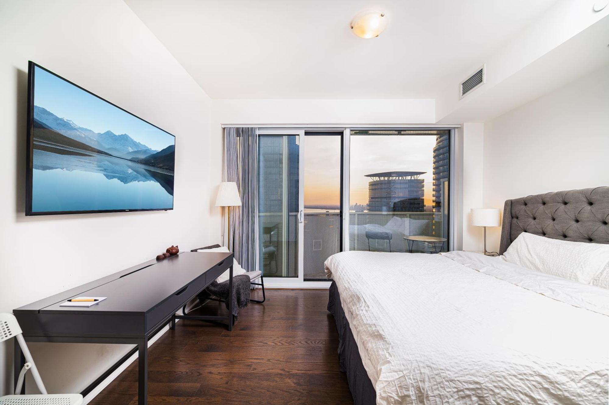 Presidential Suite Heart Of Downtown With Stunning View トロント エクステリア 写真