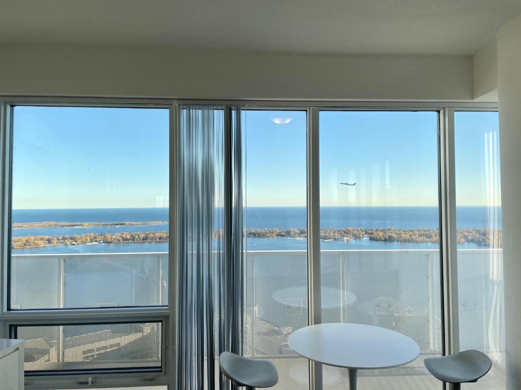 Presidential Suite Heart Of Downtown With Stunning View トロント エクステリア 写真