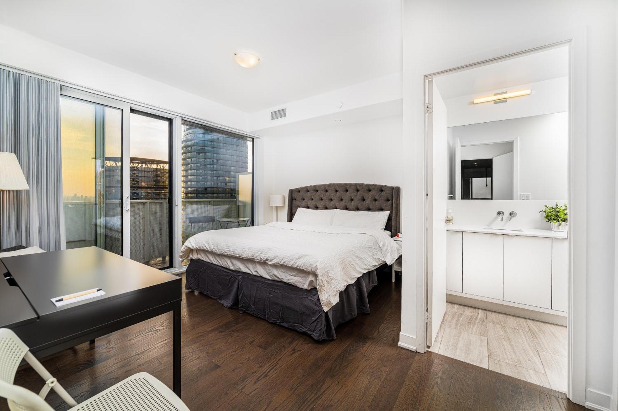 Presidential Suite Heart Of Downtown With Stunning View トロント エクステリア 写真