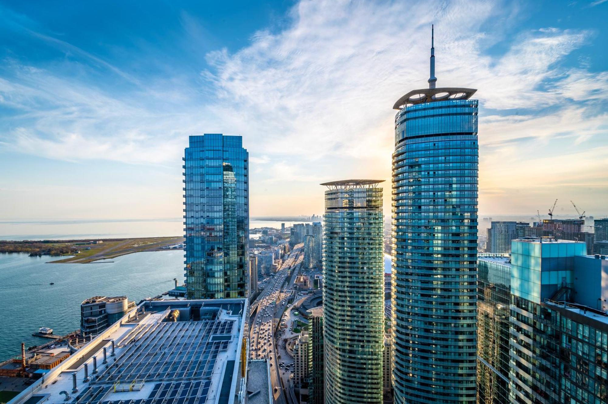 Presidential Suite Heart Of Downtown With Stunning View トロント エクステリア 写真